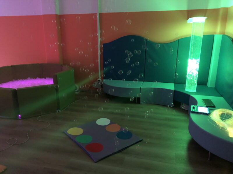 la favelliana, aula multisensoriale con tecnologia shx by qinera